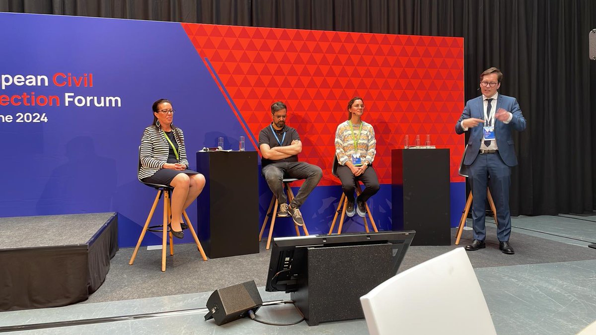 RedCrossEU's tweet photo. At the #CPForum2024, @MVoroskereszt Hungarian Red Cross shares: 
"Humanitarian education on disaster prevention &amp; climate adaptation boosts social awareness and resilience. Red Cross Societies play a vital role in shaping behaviours of all ages." 🌍📚 https://t.co/X6aEMBHg91