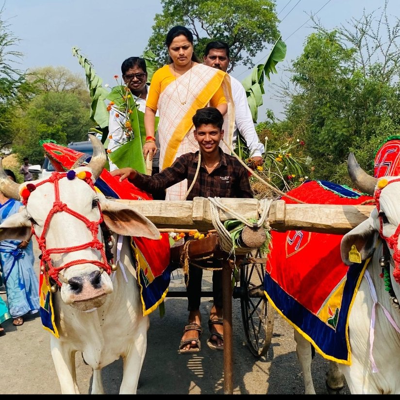 चंद्रपूर-वणी-आर्णी से लोकसभा उमेदवार हमारी प्यारी दीदि प्रतिभा सुरेश धानोरकर...आज अपनी सीट पक्की कर दि....सर के देहांत के बाद आज उनकी जगा लेकर  उनका सपना पूरा किया..याद हैं ना ये उन्ही की पत्नी हैं जिन्होने हमारी आवाज़ संसद मै उठाई थी l
<a href="/PSDhanorkar/">Pratibha Dhanorkar</a> <a href="/sheshnojha/">Shesh Narayan Ojha</a>