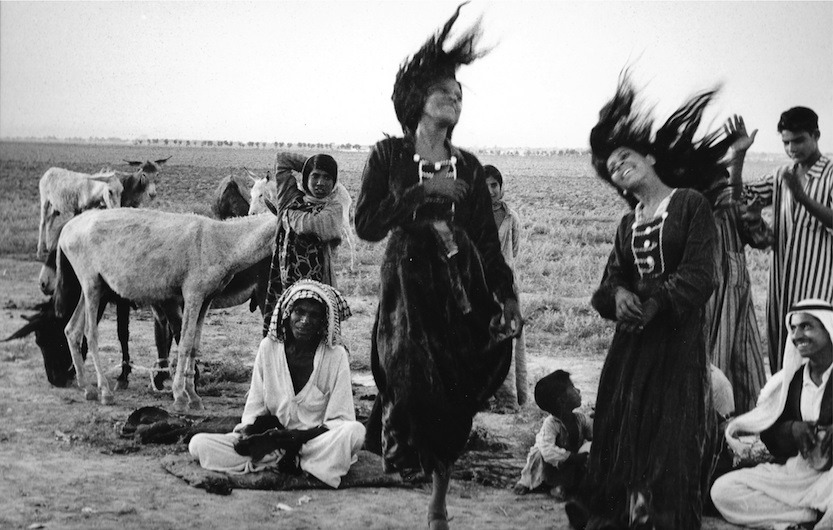 Dur1MolaVer's tweet photo. Dancing Bedouins, 1956 by Inge Morath
#photography #IngeMorath https://t.co/nunCNVf9kv