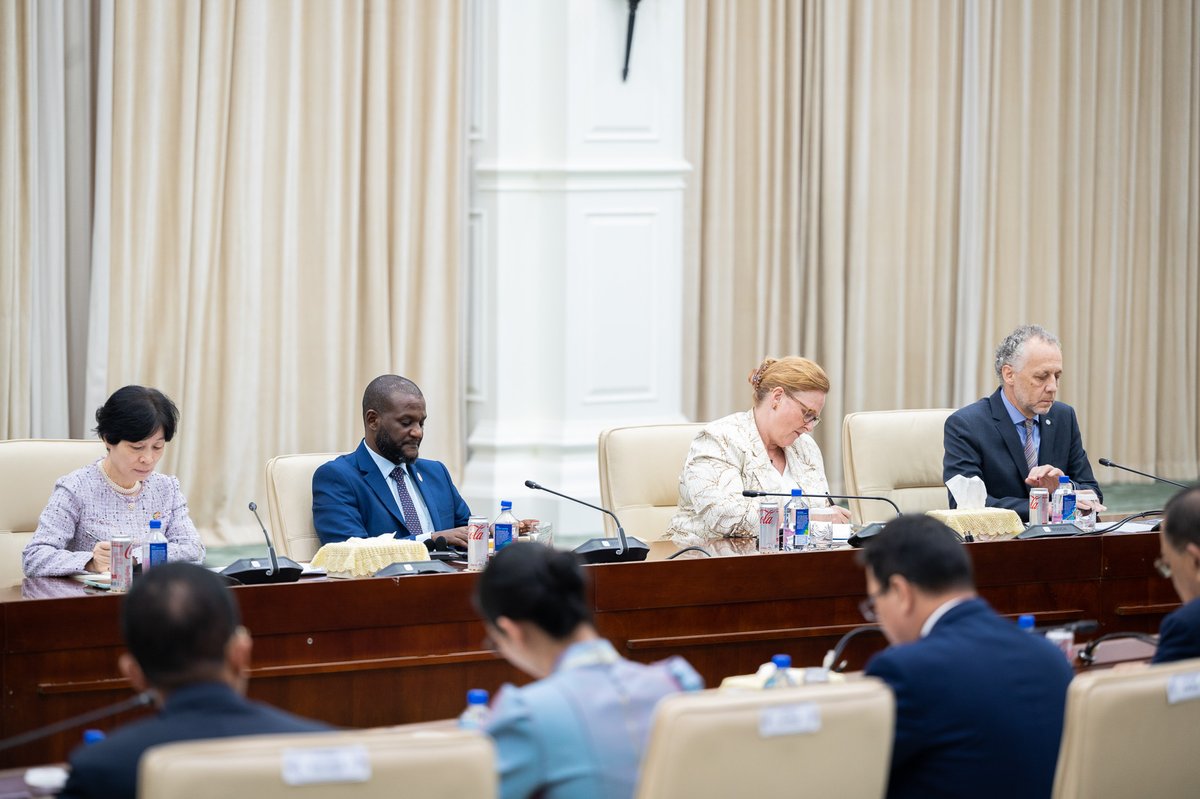 UNCambodia's tweet photo. (1) The UNCT in #Cambodia led by @ScheuerJo
🇺🇳 Resident Coordinator, held its annual high-level dialogue with Samdech Hun Manet, 🇰🇭 Prime Minister. The annual dialogue is the centerpiece of the @UN partnership with Cambodia. UN RC's speech: https://t.co/uKrmUEE7HW https://t.co/50bxxtEDtj