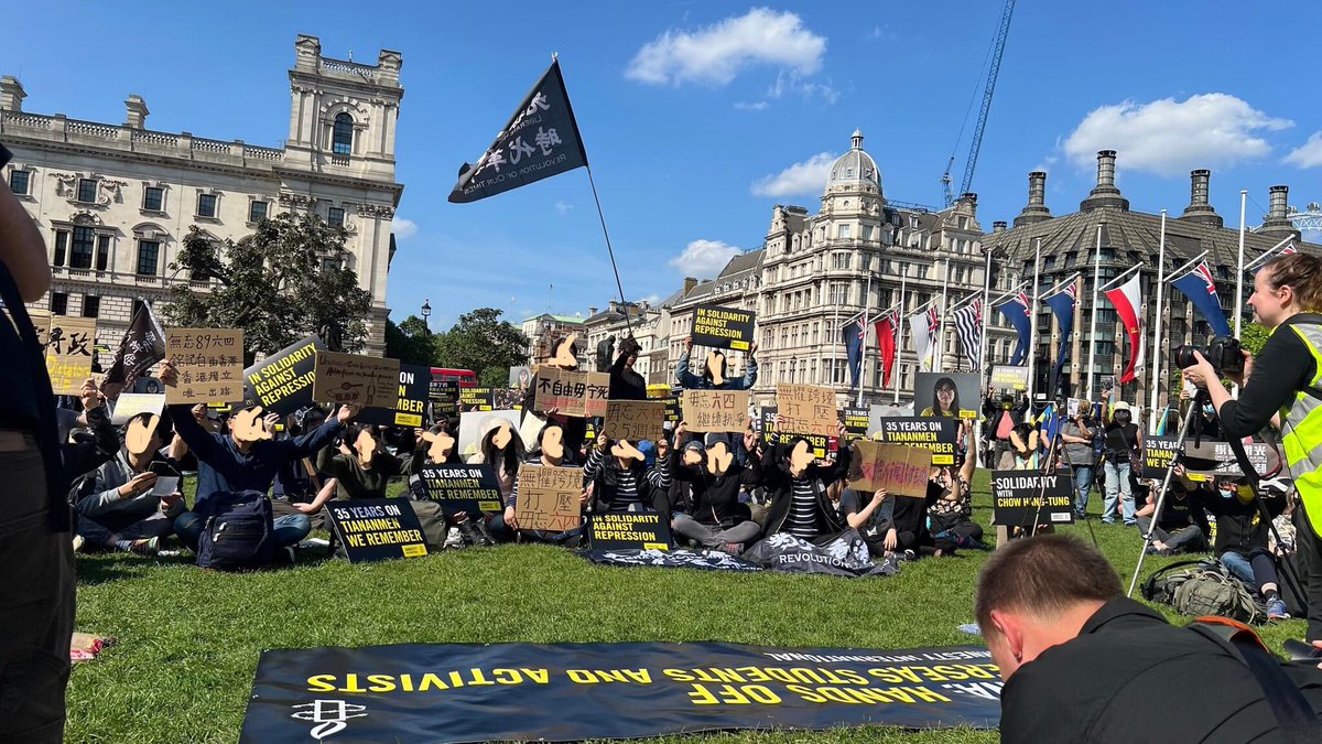 Stand_with_HK's tweet photo. Today, HongKongers around the world continue to honour &amp; commemorate the #TiananmenSquareMassacre victims.

The massacre 35 yrs ago was a wake-up call for HKers abt #CCP’s cruel nature.

We will carry the torch &amp; stand w/ the freedom fighters who still defy #Beijing in #HongKong https://t.co/3iIcqhBkGc