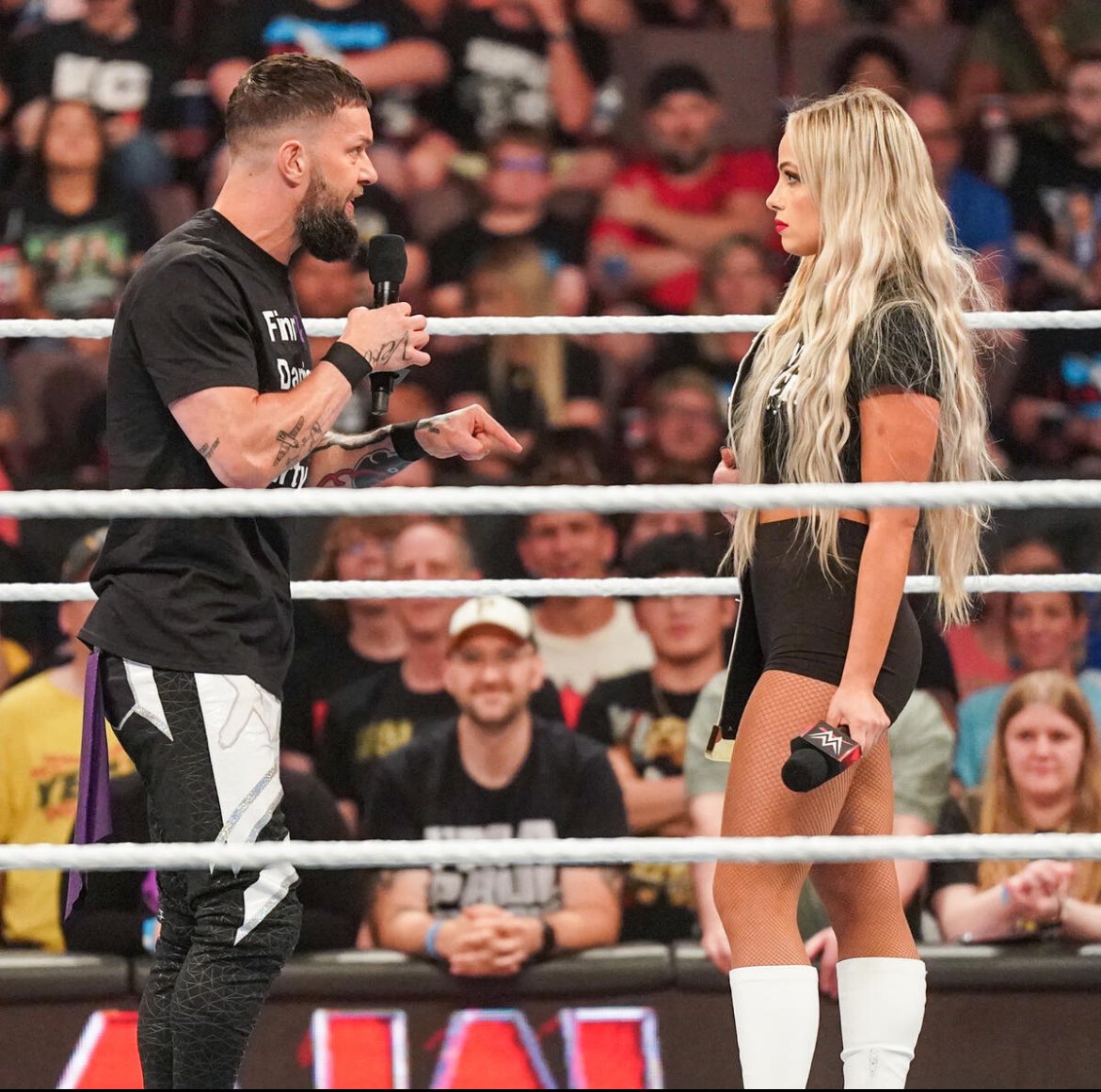 Mine for the taking. ꨄ NOT @YaOnlyLivvOnce. tweet media