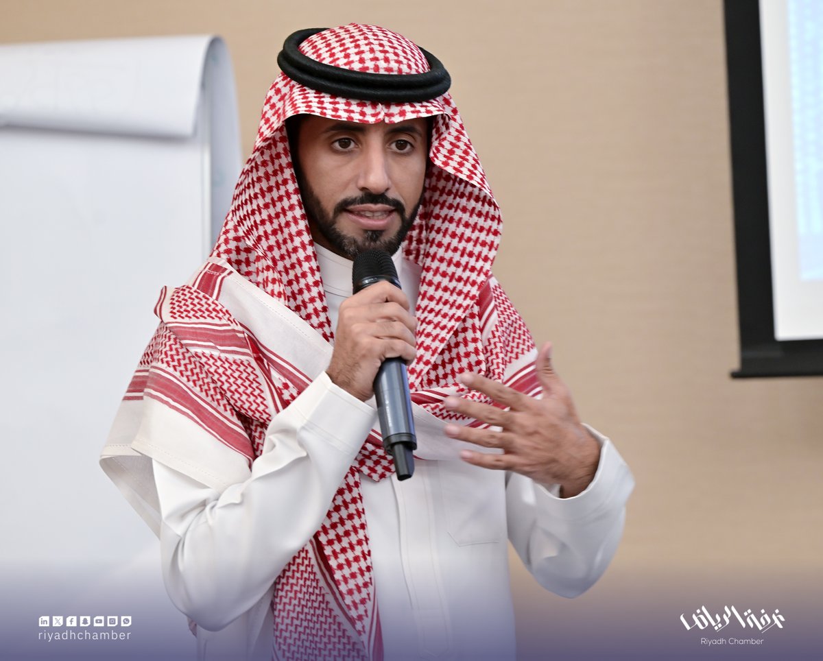 RiyadhChamber's tweet photo. لجنة الإعلام الرقمي بـ #غرفة_الرياض برئاسة م. راكان الفايزي، تعقد اجتماعاً تم خلاله استعراض إنجازات اللجنة والتي منها تنظيم سوالف رقمية، و تجارب في الاعلام الرقمي و لقاء موثوق بالتعاون مع الهيئة العامة للاعلام المرئي والمسموع، جائزة أفضل حملة تسويقة في اليوم الوطني.