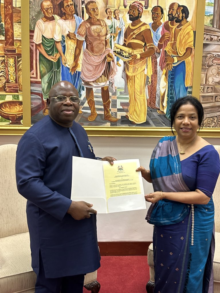 abu_bkarim's tweet photo. @MFA_SriLanka Colombo. Just presented copies of my letter of credence and recall to Chief of Protocol, Aruni Ranaraja. 2moro will do originals to HE Sri Lanka https://t.co/eUAjUnMkoc