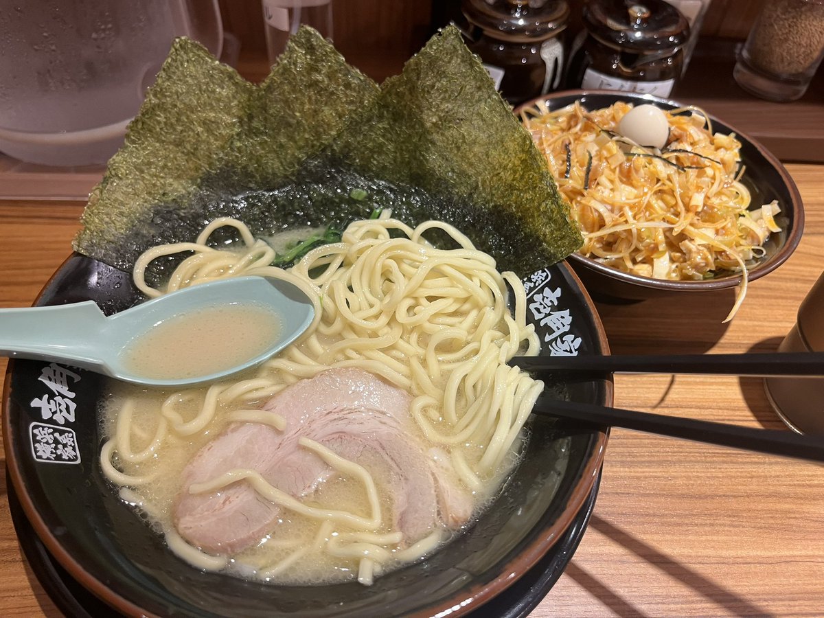 サウナ入ったし今ならなんでも美味いと思って入ったけどやっぱり壱角屋は全然美味しくない。