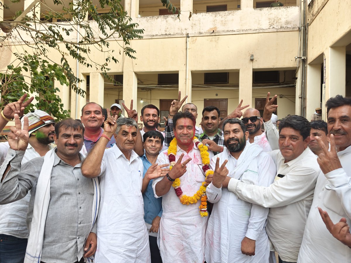 RahulKaswanMP's tweet photo. आभार चूरू लोकसभा परिवार!

ये जीत आपकी, 
आपके दृढ़ विश्वास की,
 हम सबके संकल्पित प्रयास की, 
अनवरत हो रहे विकास की।

#MeraChuruLoksabhaParivar https://t.co/CIki8b5Hgv