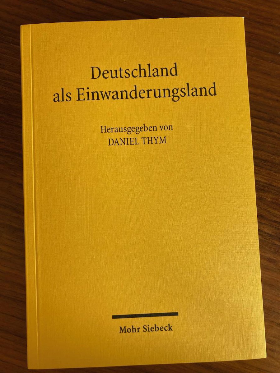 MPILheidelberg's tweet photo. 📚 Das Buch "Deutschland als Einwanderungsland" von @DanielThym ist nun erschienen, mit einem Kapitel von #MPILs @DanaSchmalz über die virtuelle Repräsentation von Migrant:innen durch Gerichte und unabhängige Stellen.
Jetzt mehr erfahren! #OpenAccess
https://t.co/UrVONctMGQ https://t.co/7iOGYDJPr7
