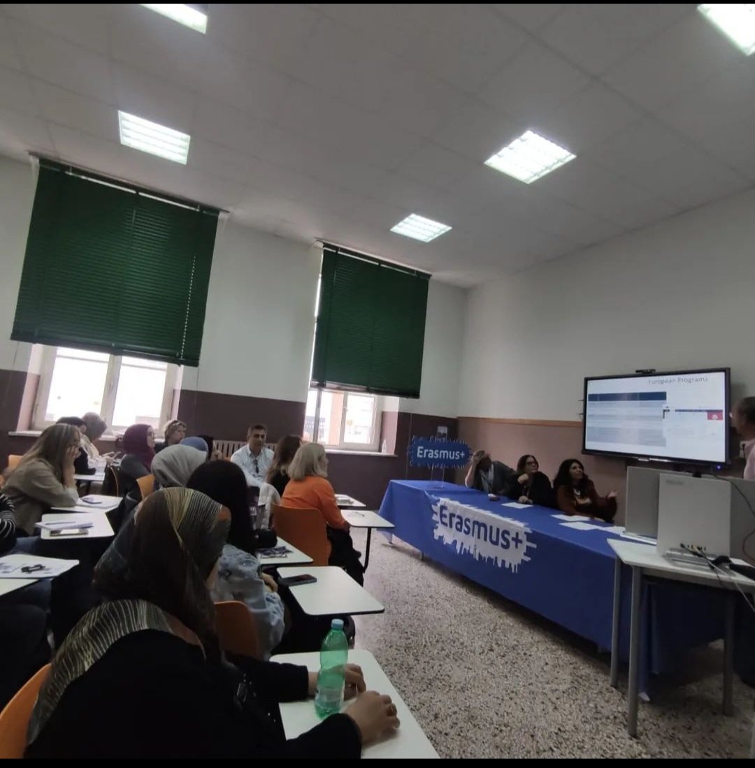 altindaghem06's tweet photo. Erasmus + Yetişkin Eğitimi Ankara İl Milli Eğitim akreditasyonu ve konsorsiyumunda,  İtalya'nın Napoli kentinde kursiyer ve personel hareketliliği faaliyetleri Ankara ili diğer halk eğitimi merkezlerininde katılımlarıyla gerçekleştirilmiştir. https://t.co/nNrVhtcWYG