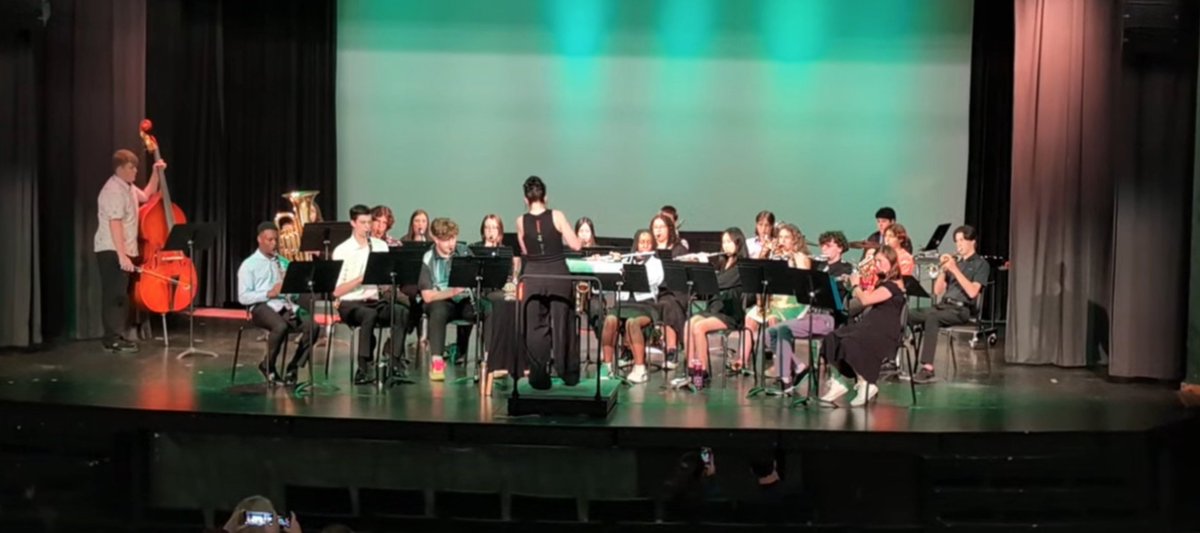 École secondaire catholique E.J. Lajeunesse tweet media