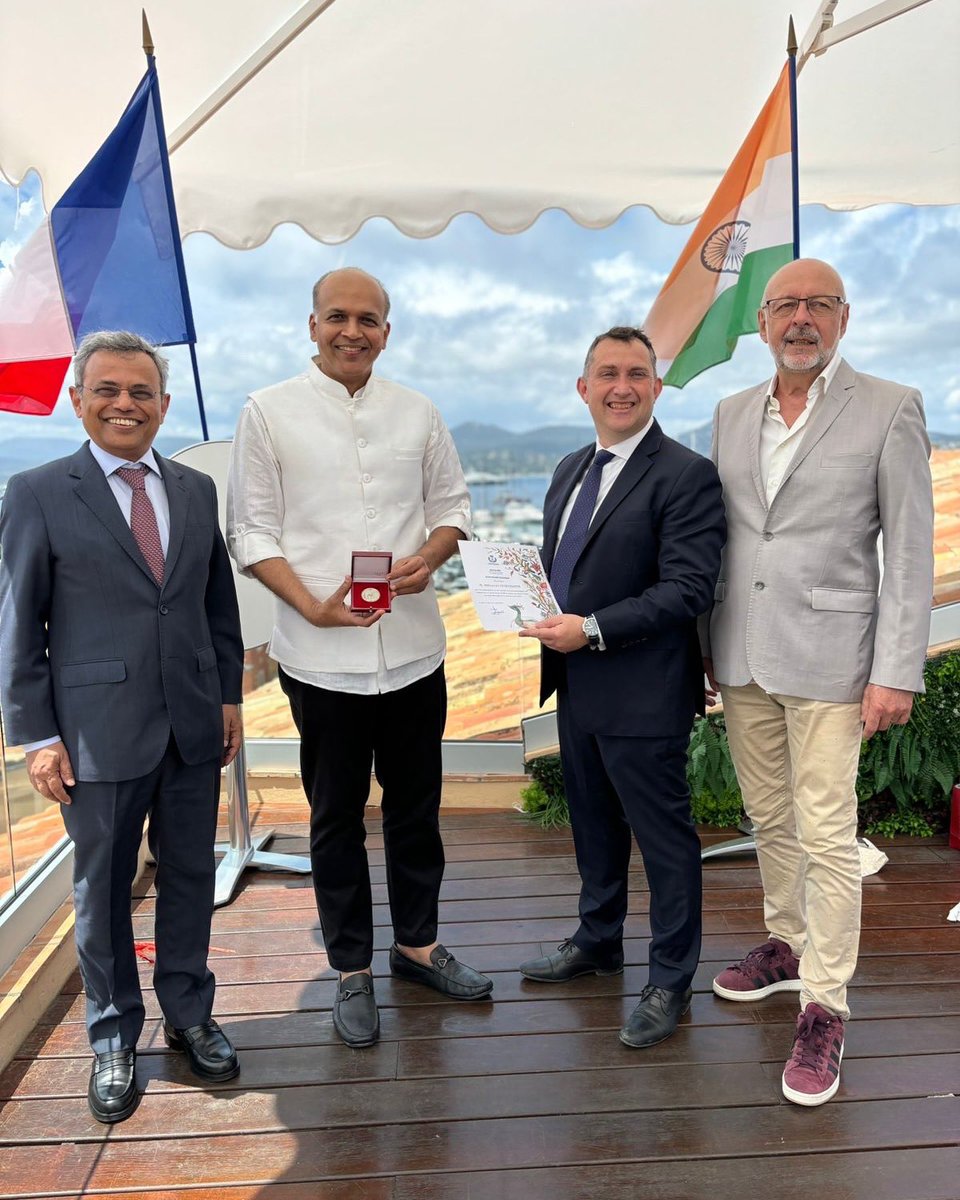 Ashutosh Gowariker Productions tweet media