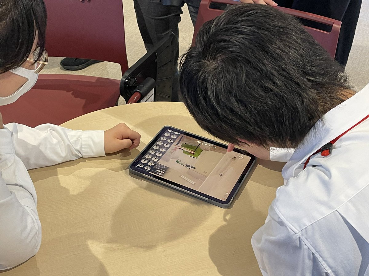 YuuutaaaS's tweet image. 立命館守山でメタバースや生成AIを活用した&quot;デジタル保健室&quot;体験会。他の学校や行政、教師に議員さん非常に注目の事業。保健室に行かなくても生徒が気軽に相談できる環境考える、色々学び。
#リツモリ　#デジタル保健室