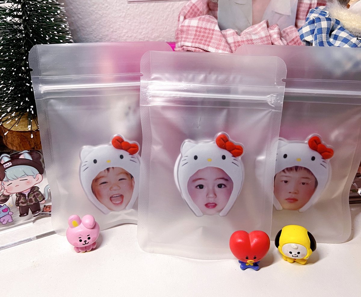TaeeKookk1's tweet photo. 𐐪𐑂 เจ้าเด็กน่ารักมากกกก 🎀
꒰ #griptokhellobts ꒱ https://t.co/zFzwr3iib2