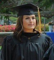 IMFangirling99's tweet photo. A number of years ago, I sent an email to Mariska to share about the birth of my child. To my surprise—she responded &amp; did so to share her congratulations &amp; very sweet words about my child.

I am reminded of M's incredibly kind gesture as my child prepares to graduate today.[1/3] https://t.co/mx7SlteShy