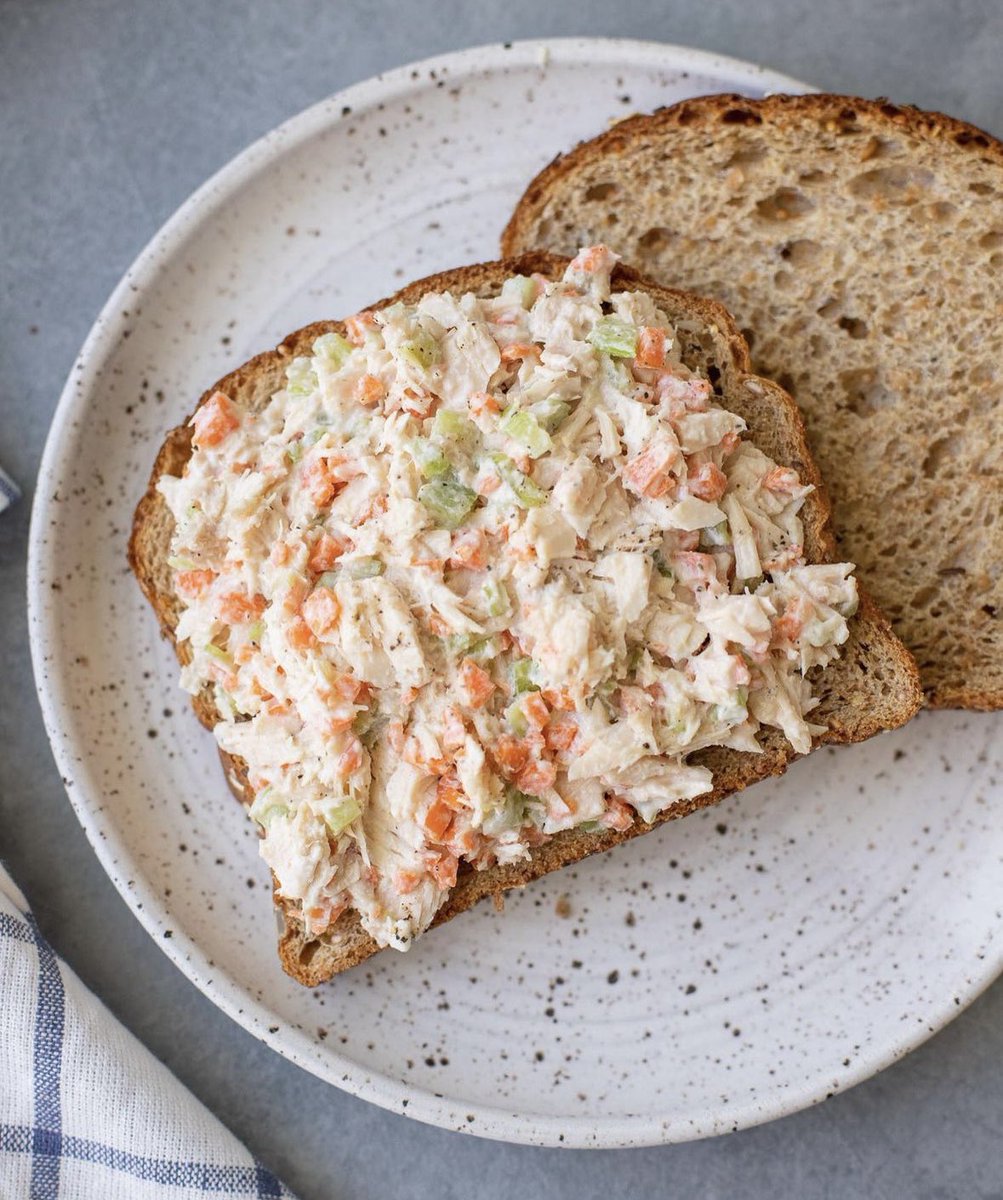 foodietechlab's tweet photo. Tuna Salad Sandwich 🥪 🥗 https://t.co/ucNsY5DUU5