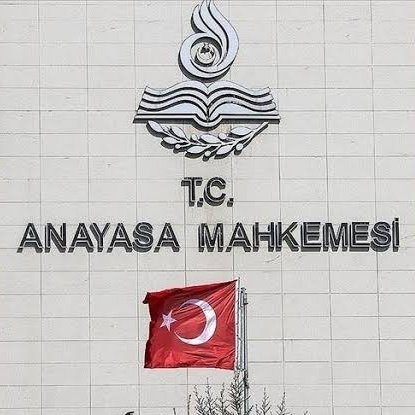 solcugazete's tweet photo. #SONDAKİKA

Anayasa Mahkemesi, Erdoğan'ın Merkez Bankası başkanını görevden alma yetkisini iptal etti. https://t.co/3We0c20RKt