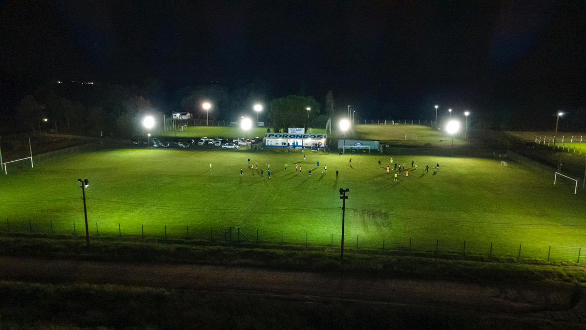 𝗡𝘂𝗲𝘀𝘁𝗿𝗮 𝗰𝗮𝘀𝗮 𝗱𝗲𝘀𝗱𝗲 𝗮𝗿𝗿𝗶𝗯𝗮👀🫰🏾

¡que lindo que es crecer juntos!🟡⚪🔵

📸 @2mas2agenciadigital