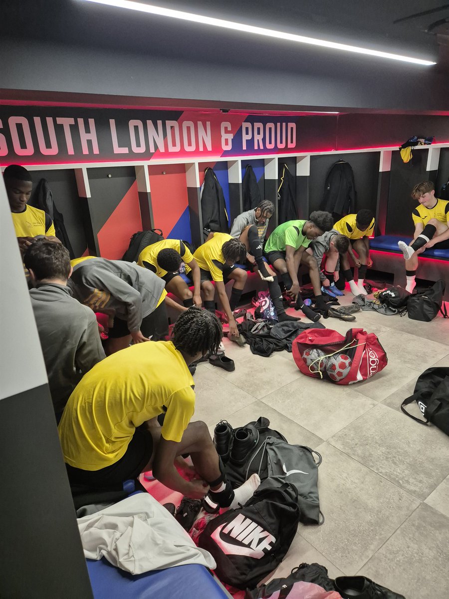 Ark Blake Academy PE (@arkblakepe) on Twitter photo Whatever happens today boys deserve this moment of luxury at <a href="/CPFCAcademy/">Crystal Palace F.C. Academy</a>
#MatchReady
<a href="/ArkBlake/">Ark Blake Academy</a> Whatever happens today boys deserve this moment of luxury at <a href="/CPFCAcademy/">Crystal Palace F.C. Academy</a>
#MatchReady
<a href="/ArkBlake/">Ark Blake Academy</a>