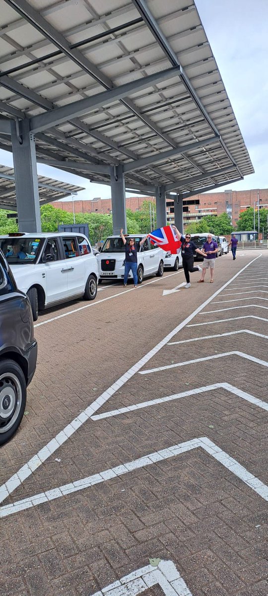 Taxi Charity tweet media