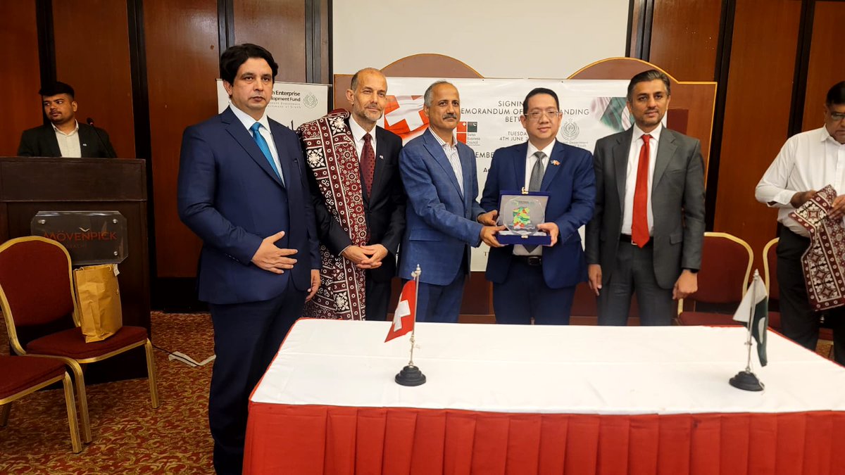 Signing of Memo between Swiss Business Council &amp; Investment Department GoS held today. The event was attended by Swiss Ambassador Georg Steiner, CEO Nestle Jason Avanceña, Secretary Investment, CEO SEZMC, CEO SEDF, CEO SEZA along with others. <a href="/nestle/">Nestlé</a> <a href="/SwissAmbPak/">Embassy of Switzerland in Pakistan</a> <a href="/INVESTMENT_DEP/">Investment Department Sindh</a>