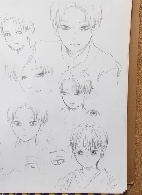 新連載、主要キャラクターがイケメンという設定なので何とかうまく描けないかとクロッキー帳に試行錯誤しまくりでした
趣味に走って目付きが鋭くなってしまう
イケメンってムズい(*'Д`) 