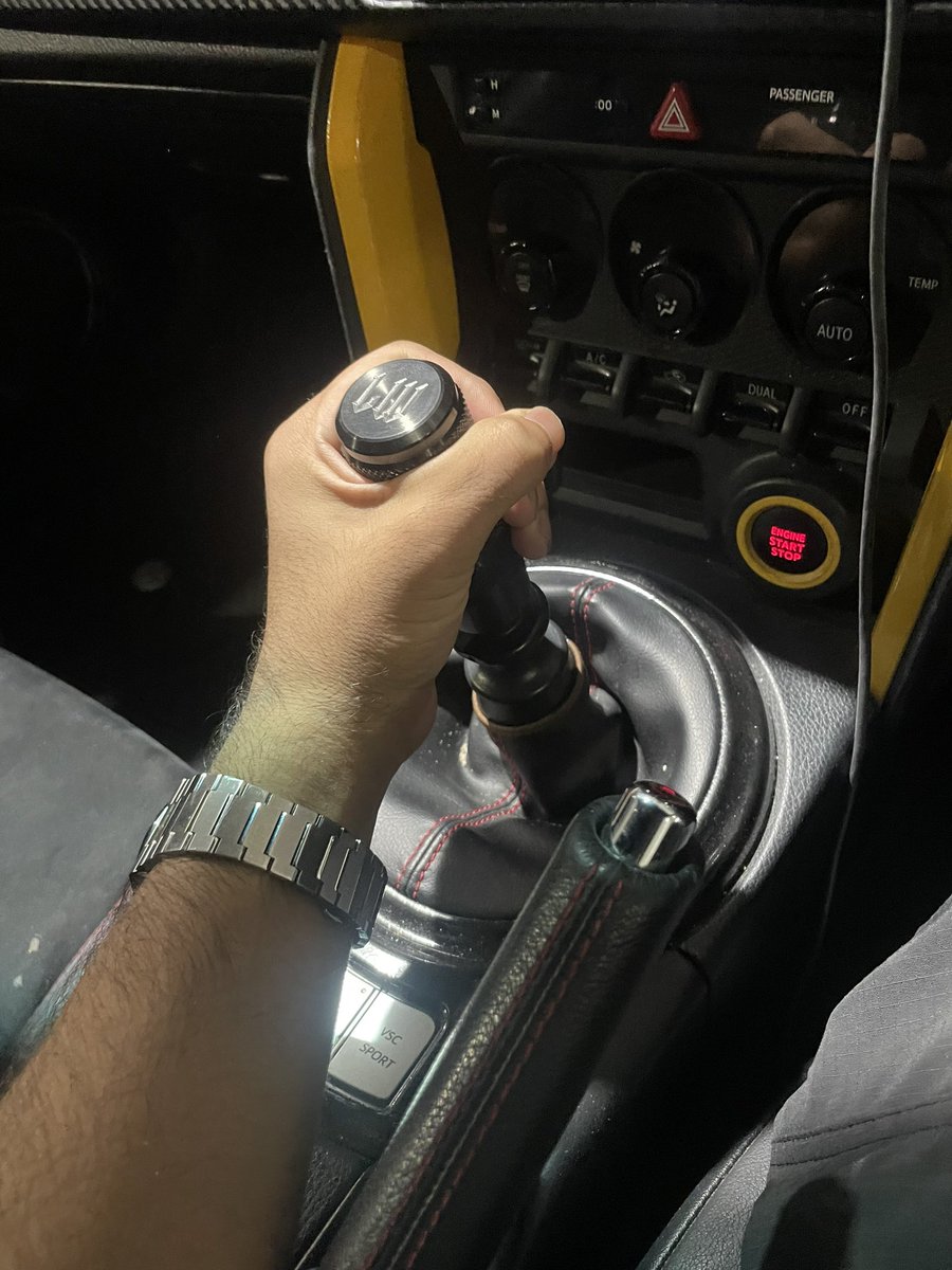 Just had a record day today:

7/8 deals closed ✅

Back to back 4 figure comm days 

Main fix I made is to be more aligned

Not focusing on making myself money but printing for the team as well. 

You are only as good as the team behind you 

It’s time to set a record week …