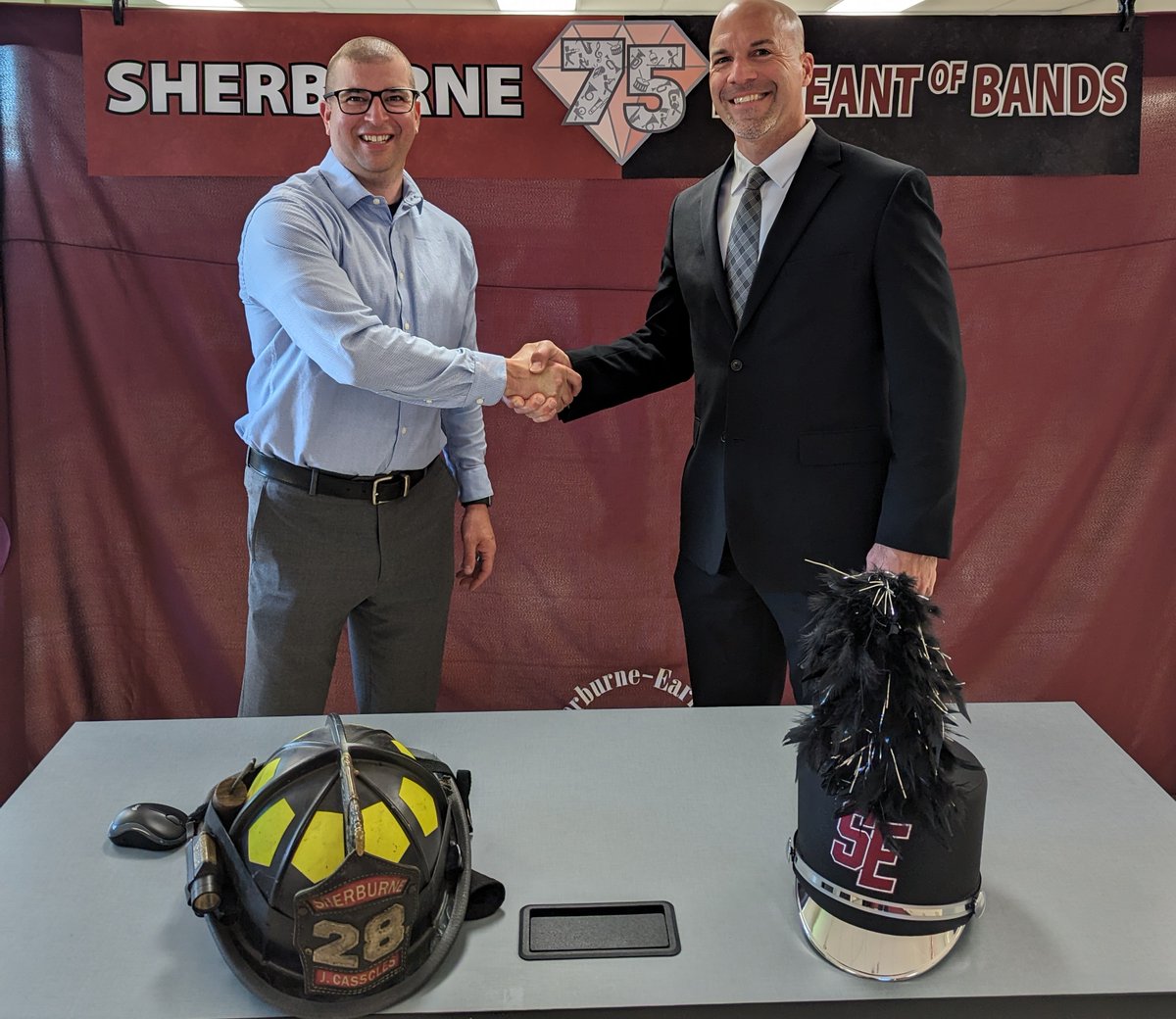🎉The #SouthCentralRIC's #ManagedITService provided flawless #support in helping Sherburne run a Zoom interview with Syracuse <a href="/NewsChannel9/">NewsChannel 9</a> to highlight the 75th Sherburne Pageant of Bands. 🙌 Way to go, team! 👏 #customerfocused #schoolsupport #ITsupport #teamwork #SPOB75