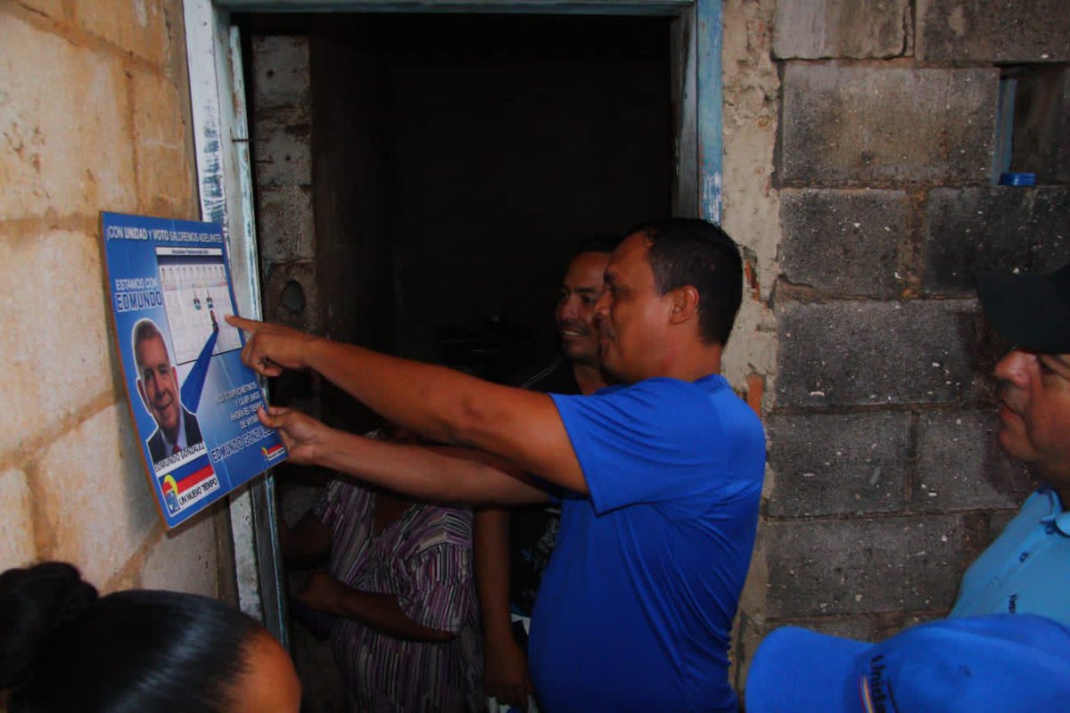 El #28J los vzlanos tenemos que decidir y debe triunfar la democracia. Vamos a dejar claro que somos amplia mayoría determinada por el cambio.

Con fuerza y valentía a ganar de manera contundente para recuperar Vzla y dejar atrás la oscuridad. Faltan 54 días. ¡Vamos con Edmundo!