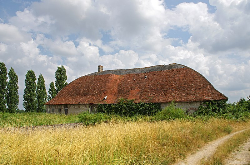 Grange de la Perdrière à #Mesland (#LoirEtCher) Cette grange dépend du château de Monteaux. Elle est encore utilisée pour exploitation agricole. Cette grange ne semble pas avoir d'équivalent dans le département...
Suite 👉 monumentum.fr/monument-histo…
#Patrimoine #MonumentHistorique