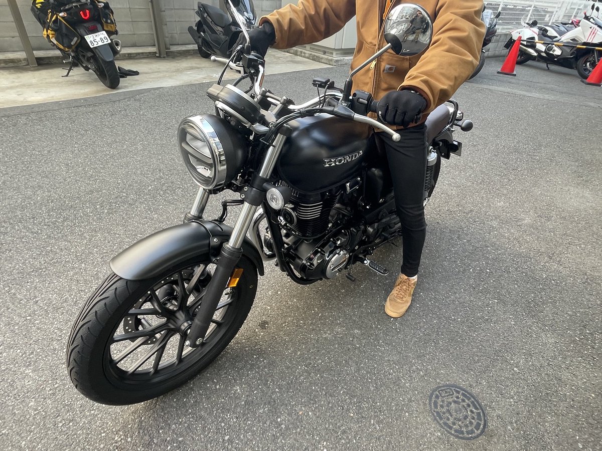 roro994032's tweet photo. 自己紹介
名前:roro
性別:男性
住み:大阪
愛車:GB350
一言:休日はバイク🏍かダイビング🤿してます。よろしくお願いします‼️ https://t.co/krr1dpA7Wc