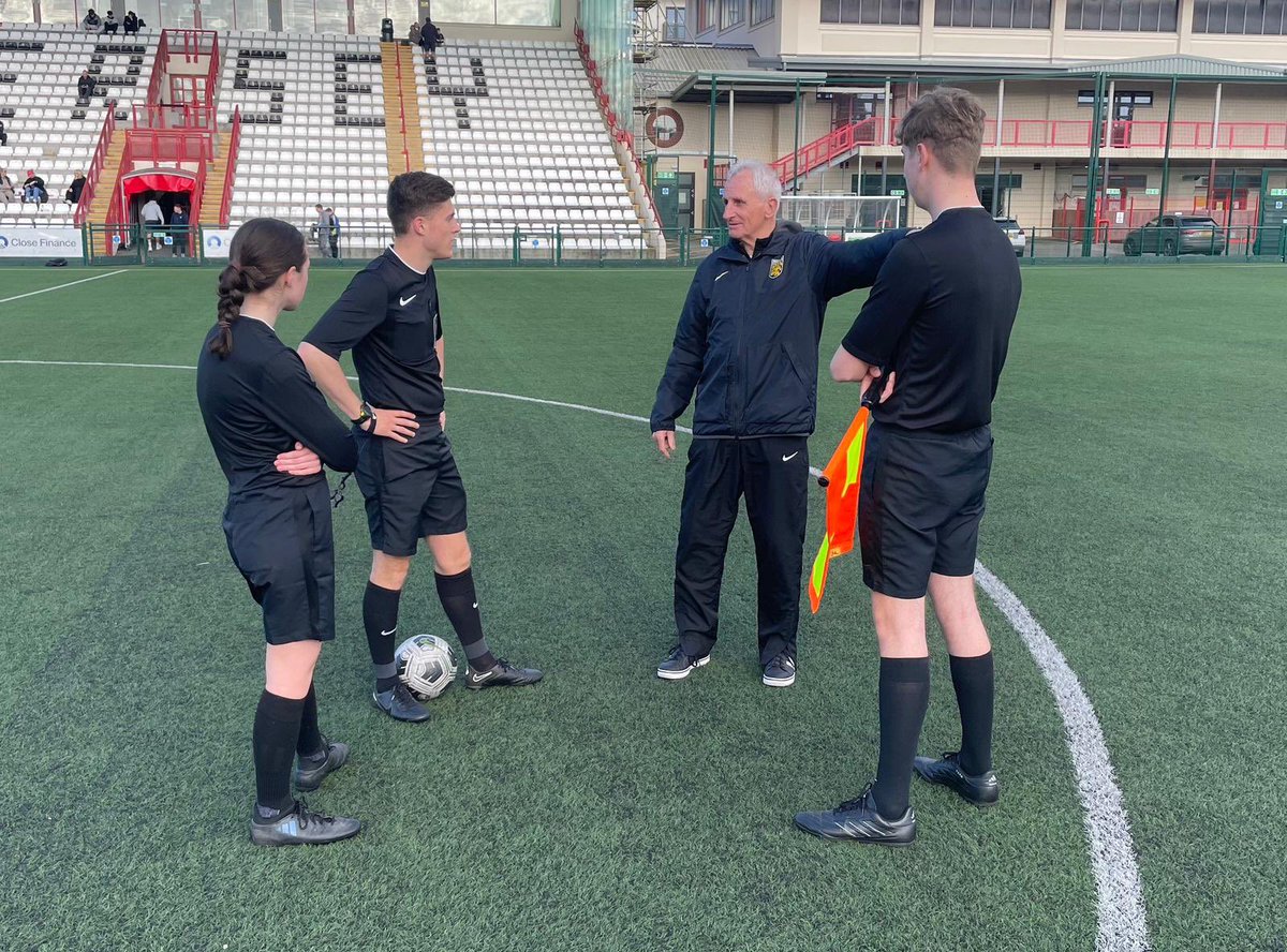 REFEREES | Congratulations to Paul Daniel who has been nominated for an FA Referee Recognition Award for those referees who have shown dedication and inspired others during the 23-24 season. 

Well done Paul enjoy your trip to Wembley tomorrow to attend the event.