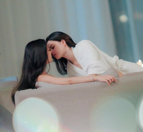 freen_brainrot's tweet photo. our sofa enjoyer couple😭

TLP rock the world
#ปิ่นภักดิ์Q52ครองคู่หมาย https://t.co/s3bR8LNV9o