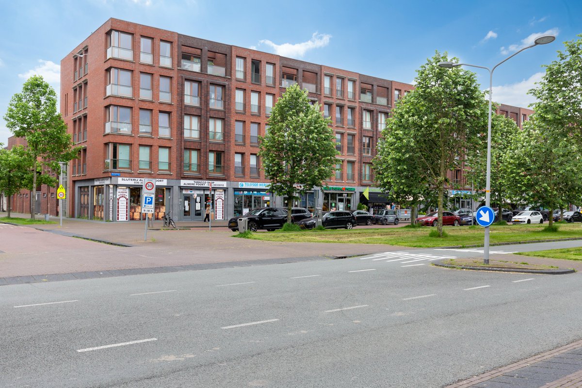 TE KOOP! Belgiëstraat 32, Almere.

#almerepoort #appartement #winkels #station #europalaan #binnentuin #parkeerplaats #binnenterrein #berging #lift #trappenhuis #binnentuin #europakwartier #dopmakelaars

Verkoopinformatie: dop.nl/woningen/belgi…