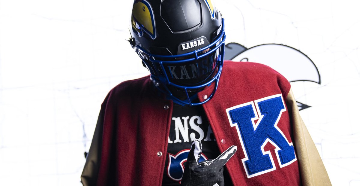 Five-star tight end Linkon Cure (@CureLinkon) took an official visit to Kansas this past weekend. He went in-depth on the #KUfball visit with @247Sports and broke down everything he saw. Story: 247sports.com/college/kansas…