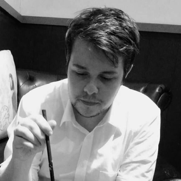 jointhepressure's tweet photo. 🧵  📚✨ Meet Alex Mazey (@AlexzanderMazey): a multi-award winning writer who has been exploring the intersections of culture and music for Public Pressure since 2015.
