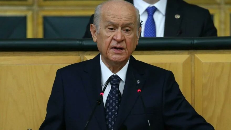 Bahçeli kayyuma sahip çıkıp ‘kırmızı çizgilerini’ hatırlattı: “Nasıl bir normalleşme düşünüyorsunuz?” sendika.org/2024/06/bahcel…