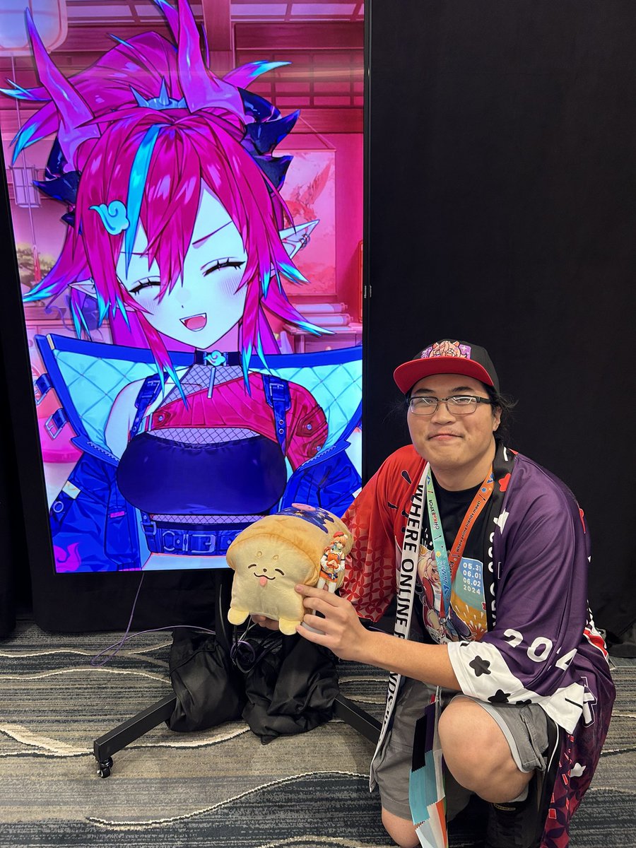 PhillipHo_39's tweet photo. Also, shoutouts to #PrimaProject’s @ShikiMiyoshino, @NanaAsteria & @sharksprite, @V4Mirai’s @koumariya, @idol_corp’s @KaiSaikota, and @Prodkawaii’s @reina_kawaiii & @SheeIcho_kawaii!
Loved chatting w/ all of you at your respective #OffKaiGen3 meet & greets on Saturday & Sunday! https://t.co/c19h0L4KVv