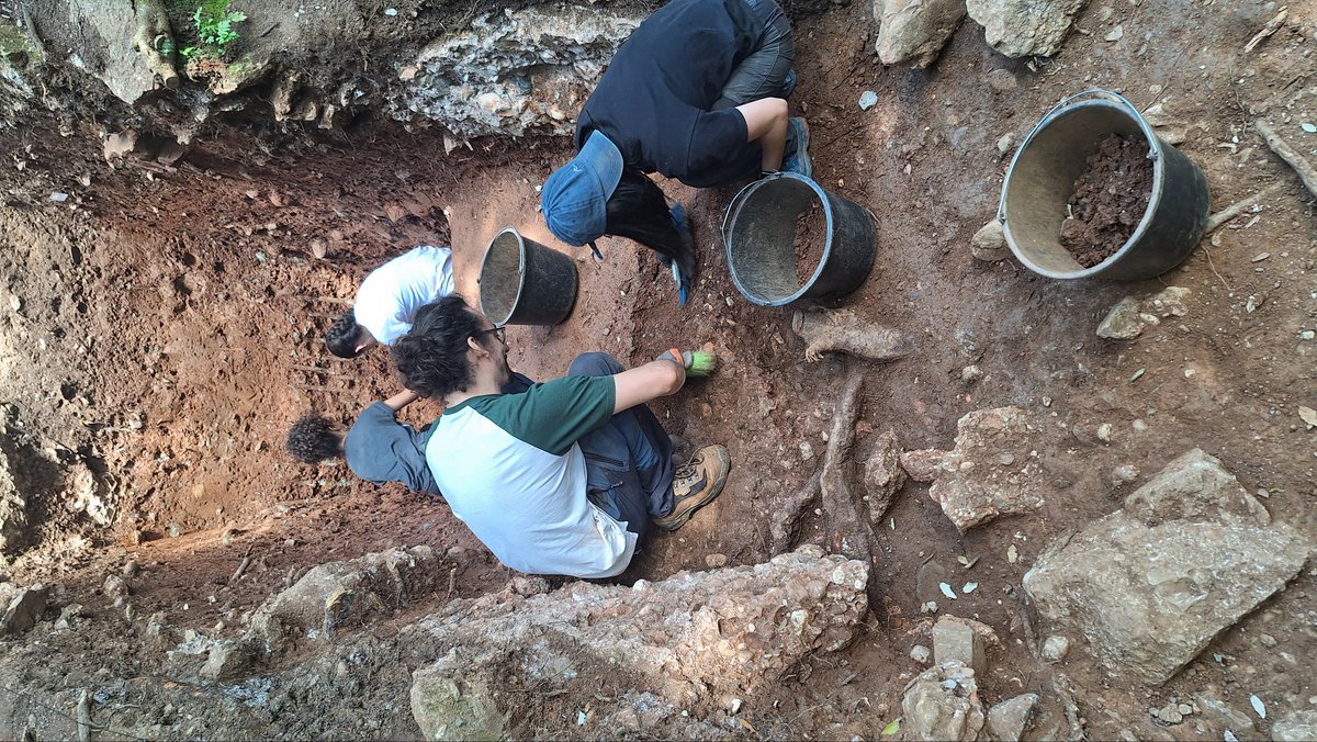 jimorales12's tweet photo. 🔼 Continuem treballant a Cova #Simanya, estem excavant a #CovadelTriangle! 

@iphes @prehistoriaURV  @diba @SERP_UB https://t.co/qSqwYZuhyN