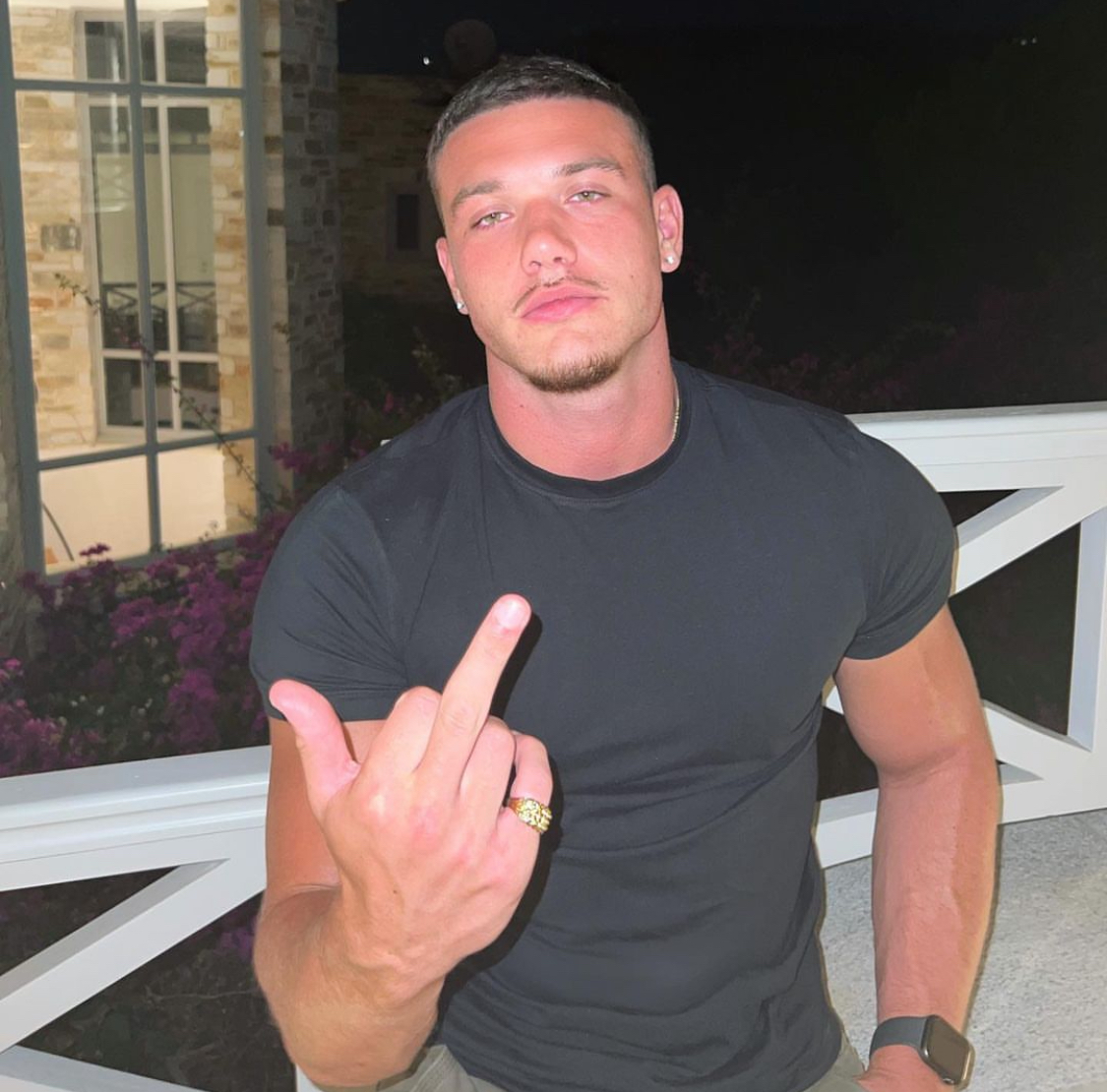 Logan Smith tweet media