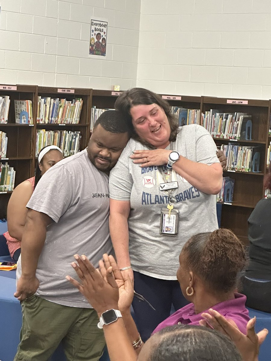 FreesEdWorld's tweet image. Congratulations Leah Brandon! Team @OAK_HCS is proud to announce that you are our #ESPY! Thank you for all the ways you help make our school a great place to work and learn.
