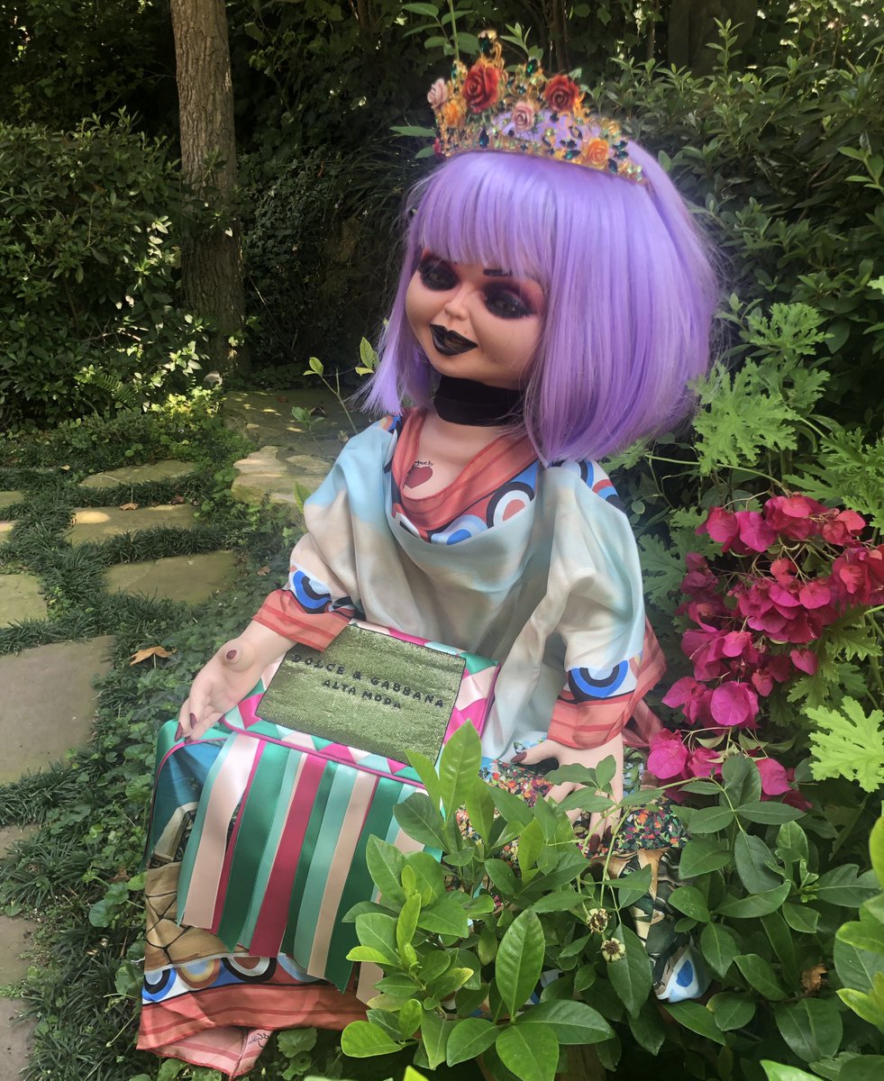 JenniferTilly's tweet photo. #PrideMonth is Tiffany’s favorite holiday. 🌈❤️🥰 https://t.co/6wWfzecndz