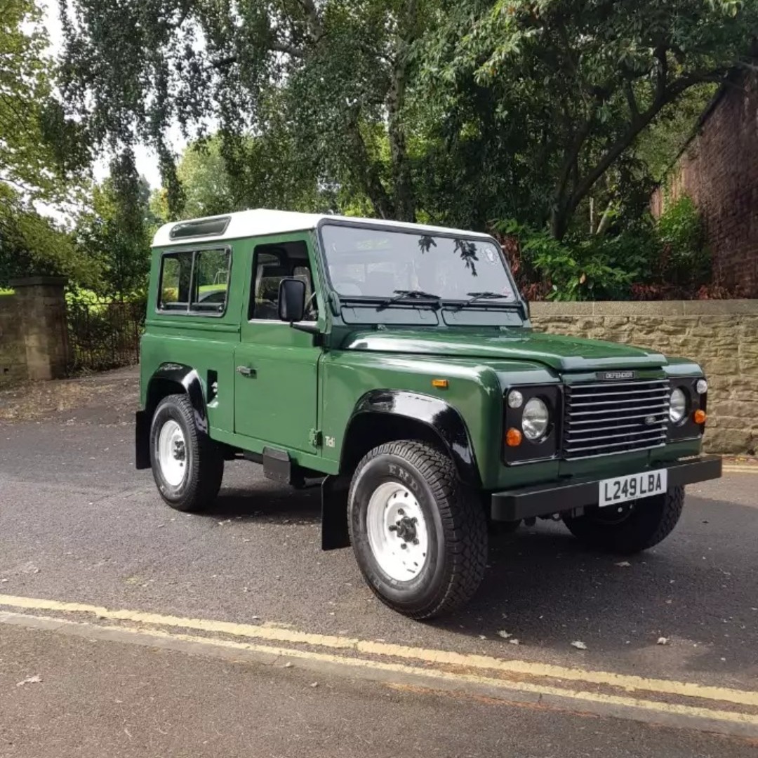 LandyStore's tweet photo. Ad: Land Rover Defender 90 200tdi
On eBay here -->> https://t.co/gs9GT4cSHY
#LandRoverDefender #Defender90 #200tdi #4x4Life #ClassicCars #AdventureMobile https://t.co/VjRDddza24