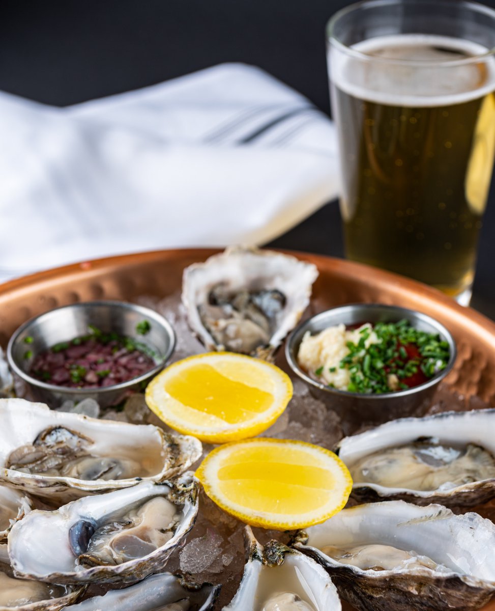 Tailgate_Social's tweet photo. Oyster Tuesday has arrived! Be here tonight at 4PM for freshly shucked oysters for just $1.25! 🦪🍻 https://t.co/BbH05FeROl