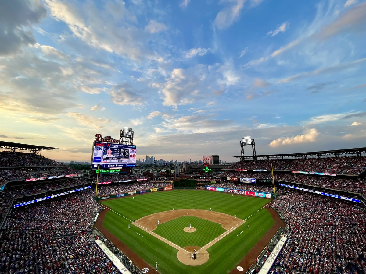 philaurdelphia's tweet photo. CBP was showing off last night https://t.co/JndpaelQHn