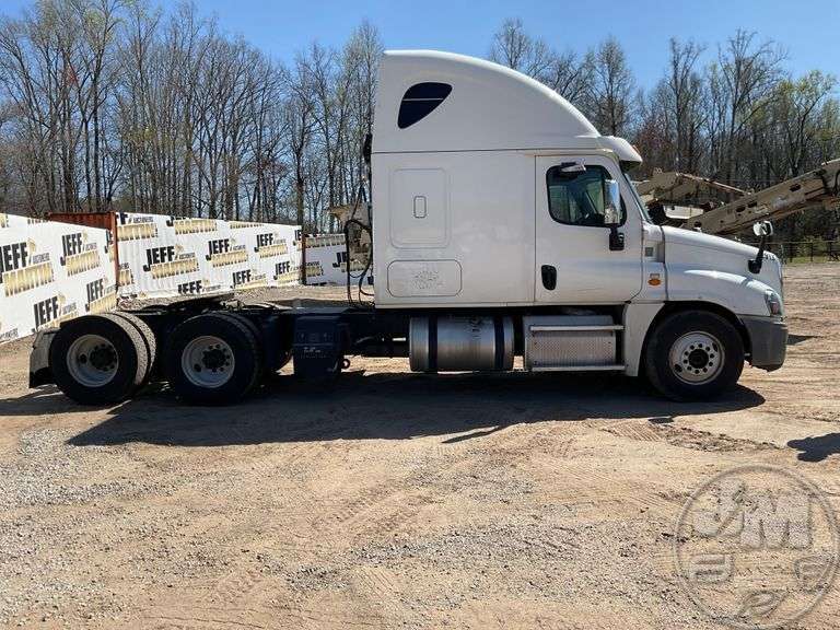 👀Check Out These Vehicles You Can BUY NOW on our Website --> bit.ly/BuyNowTransport

⭐Both items located in Pelzer, SC
⭐Address: 1618 Auction Dr, Pelzer, SC 29669
#ExperienceTheDifference