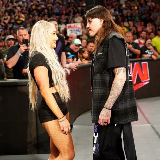 LIV Morgan tweet media