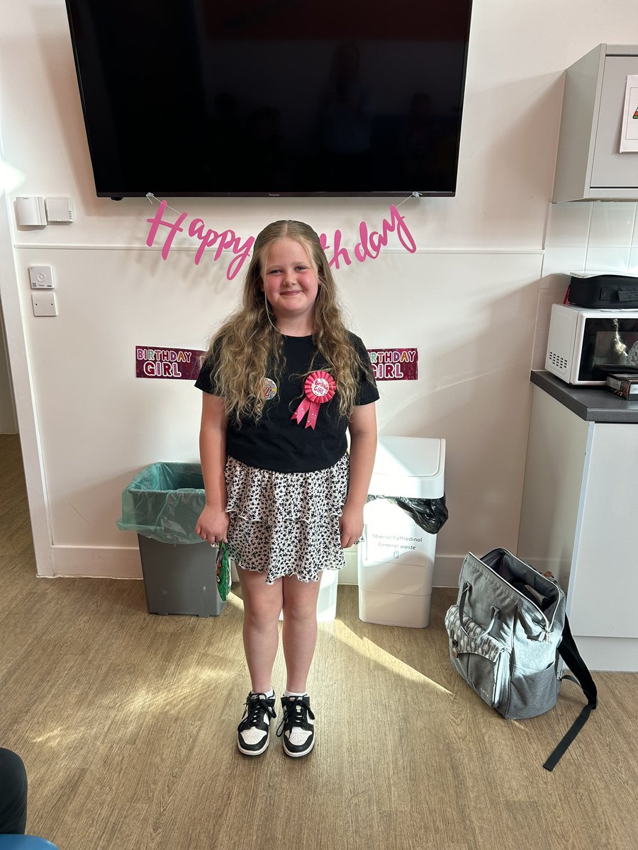 stjpenarth's tweet photo. Happiest of Birthdays to our special birthday girl. We hope you’ve had a great day 🥳🎉🎂 https://t.co/nG7UtYa7Ho