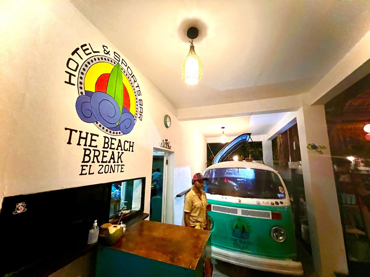 AC_616's tweet photo. @dylanleclair That’s at the @beachbreaksv 🍹 The owners, Carlos & Anayte, are full on Bitcoiners and some of the best humans we met. 🧡
My absolute FAVE place and we loved their #SatoshiBar. A MUST visit restaurant/ bar / hotel in Bitcoin Beach/El Zonte.
Definitely the place to be!! 🇸🇻 https://t.co/F29iYhvzU1
