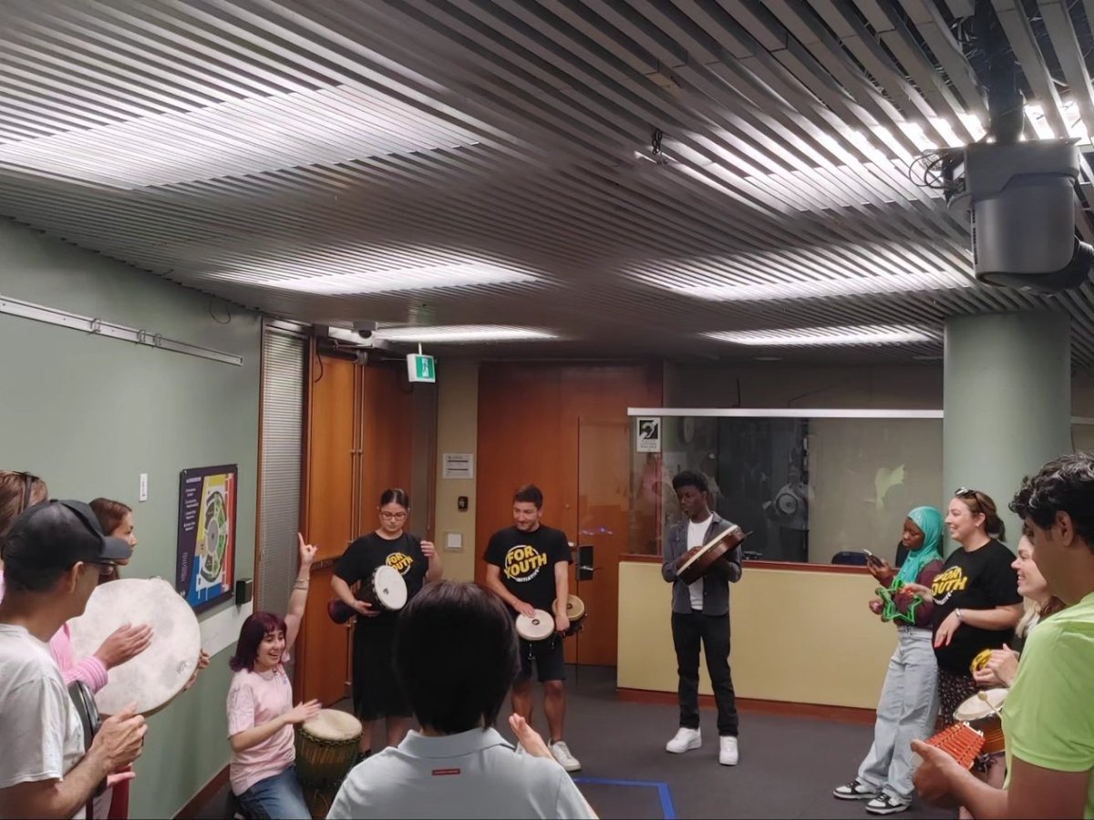 MusicFromhope's tweet photo. Last week we had the opportunity to collaborate with the Newcomer office at @cityoftoronto , to facilitate 3 workshops for 3 different groups and ages, on the 10th Newcomer day anniversary .Thanks for inviting us.

#Canada #toronto #cityoftoronto #newcomer #Musicfromhope https://t.co/BfN9rwJ8kc