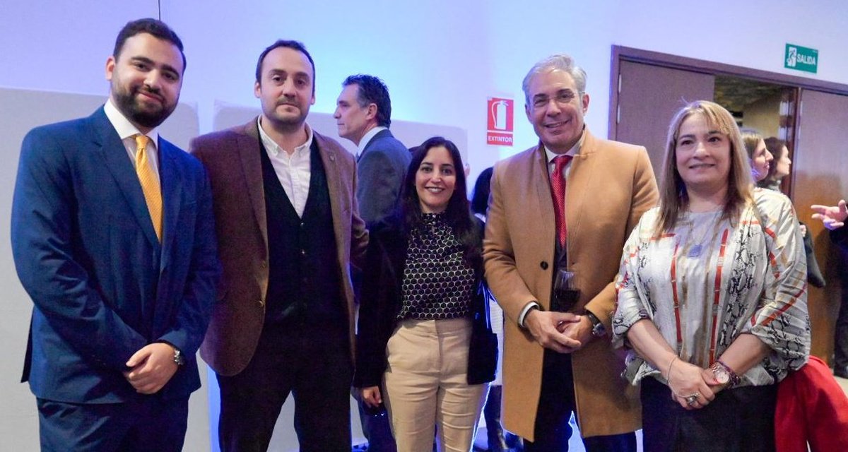 FHarguindeguy's tweet photo. Acompañamos el acto recordatorio del 76 aniversario d la Independencia del Estado Israel. 
En los momentos difíciles hay q definirse. 

Respaldamos sin cortapisas  la causa del Estado de Israel que libra hoy una guerra por su supervivencia y por el espacio político de occidente. https://t.co/drd1C1XgTn