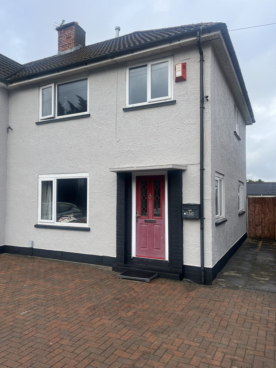 mikeygreen68's tweet photo. A Massive Thank You 🙏 To Mark and his Team at @Oddjobscardiff for doing a great job painting the house 🏠 today !! Professional, Reliable, Fast and Friendly Service and would definitely highly recommend !! Excellent Customer Service #HousePainter https://t.co/gxs5ri7Idl